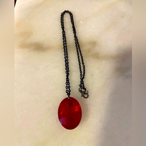 Elegant Red and gold tone Pendant with black chain goth Necklace - Picture 1 of 13